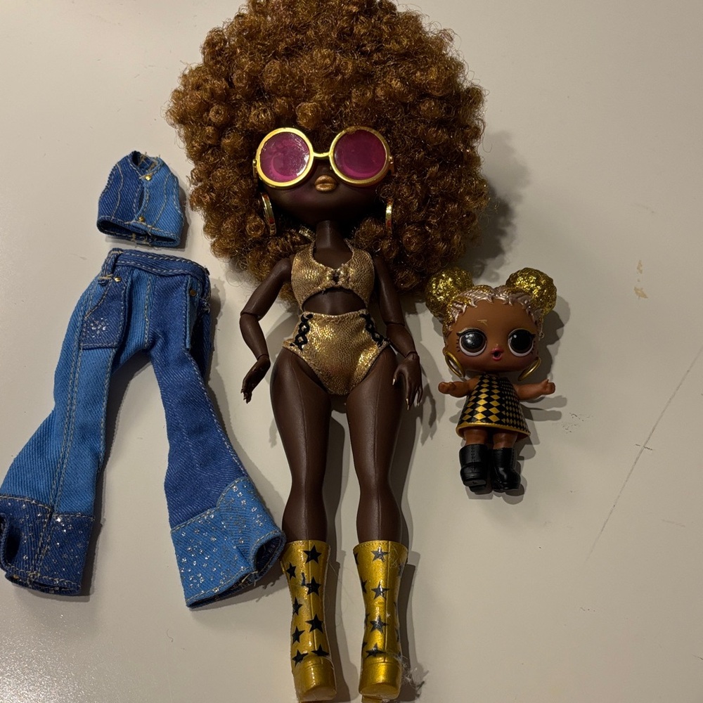 OMG! Movie Magic Studios Agent Soul Fashion Doll and Lil’ sister